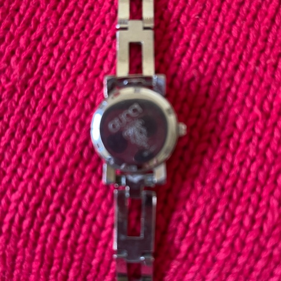 AUTHENTIC  RARE GUCCI changing face mood to green/blue, violet colors  watch🔥🔥 - Picture 4 of 10